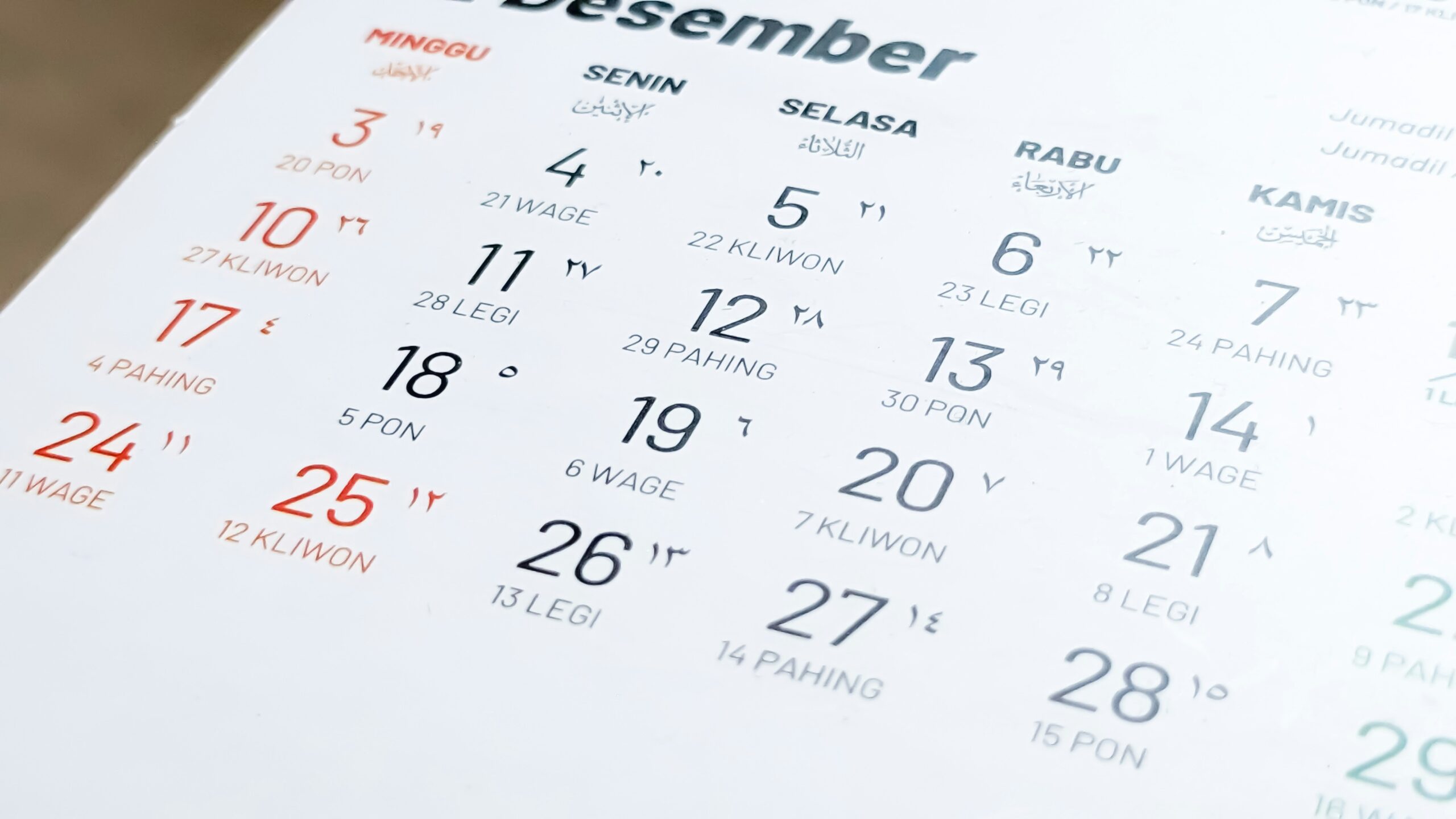 Scopri come creare un calendario contenuti efficace per la tua PMI o attività locale. Strategie semplici per pianificare mesi di post senza stress.